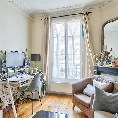 Cosy Montmartre Apartment Paris