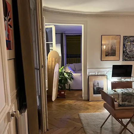 Elegant Artistic Flat On The Seine River פריז