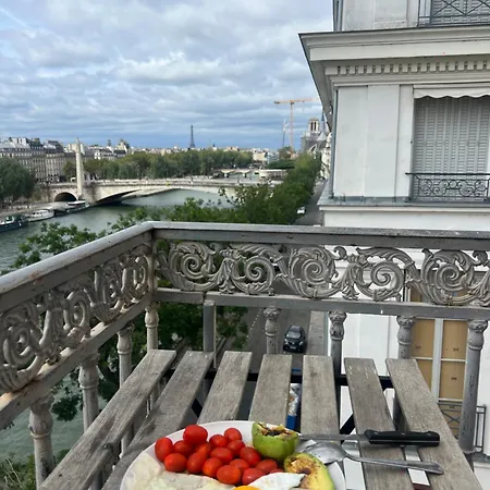 Elegant Artistic Flat On The Seine River דירה