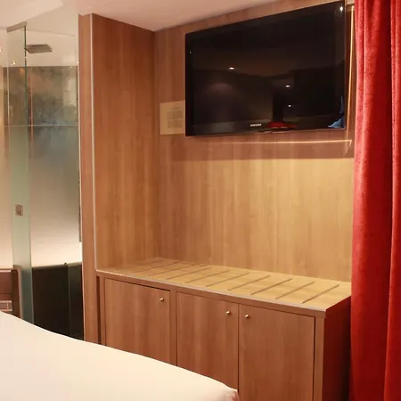 Secret De - & (adults Only) 4* Paris