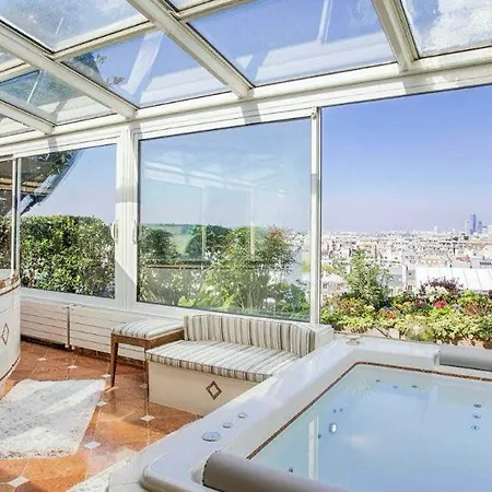 Trocadero De Luxe Apartment *