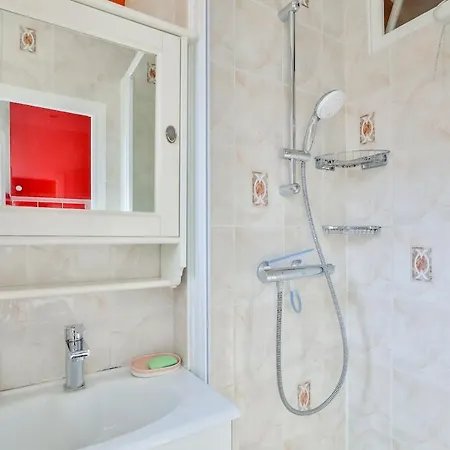 1br Flat 2 Min Away From Metro Station Maraichers Apartment *