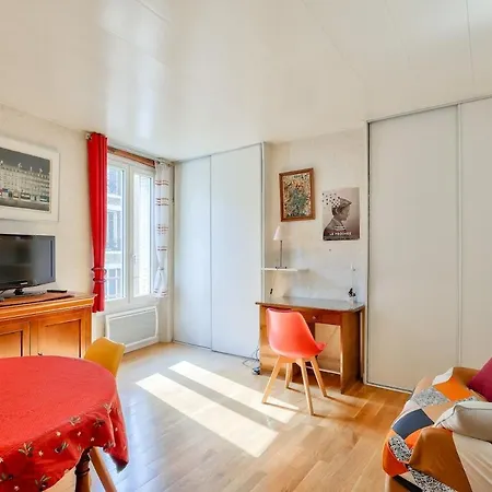 1br Flat 2 Min Away From Metro Station Maraichers * Paris