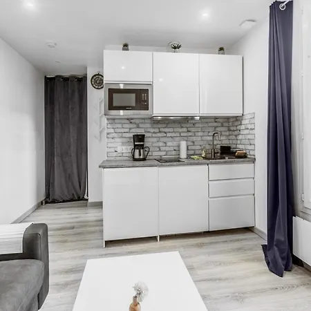 Orteaux - Cosy Proche Pere Lachaise Apartment *