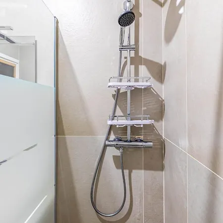 Guestready - Tranquil Gem, Steps From The Metro * Paris
