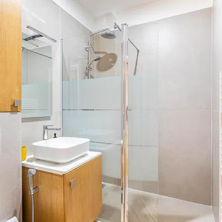 Apartment Guestready - Tranquil Gem, Steps From The Metro