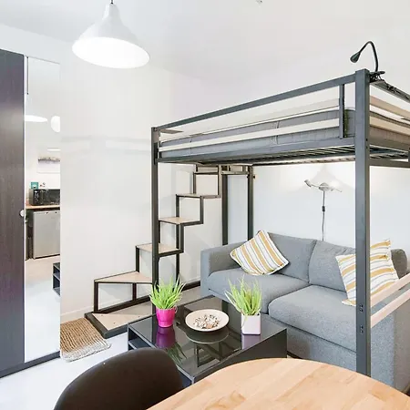 Apartament Charming Steps Away From Montmartre *