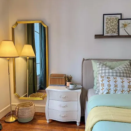 Apartment Parisien Elegant & Calme Paris