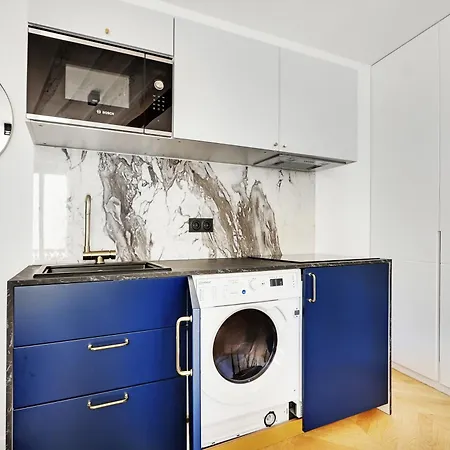 Pick A Flat's On Rue Montorgueil * Париж