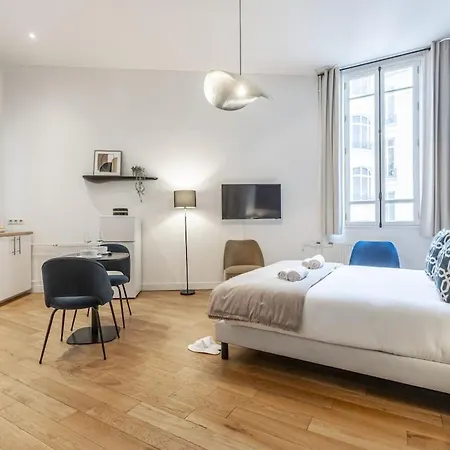 Champs Elysees - Amazing - Appartement