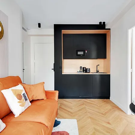 Cozy Entire Near The Eiffel Tower * Париж