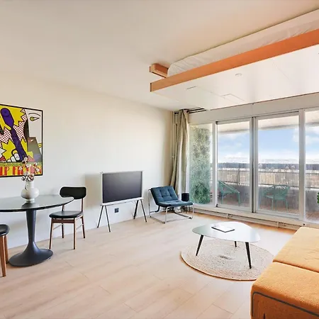 Refait A Neuf Avec Balcon Et Vue Sur La Seine - Bail Mobilite Apartman Párizs