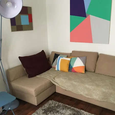 شقة Charming Close To Emily's Spots In *