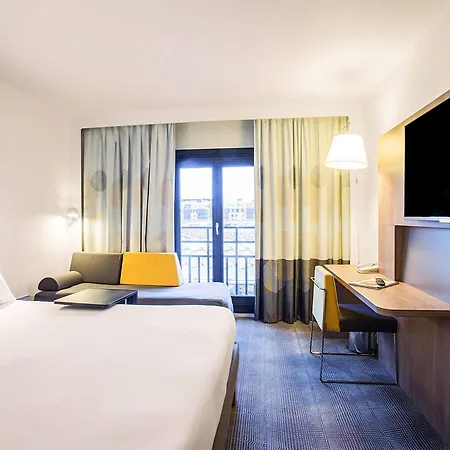 Novotel Les Halles Hotel 4*