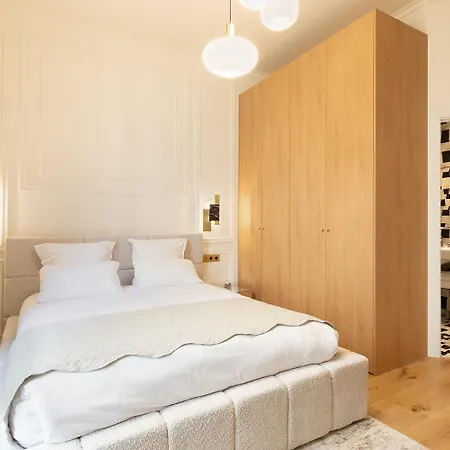 Pick A Flat's In Opera- Rue Saint-george 아파트 *