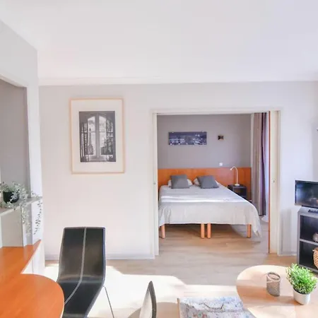Apartment Cosy With Balcony Near Buttes Chaumont
