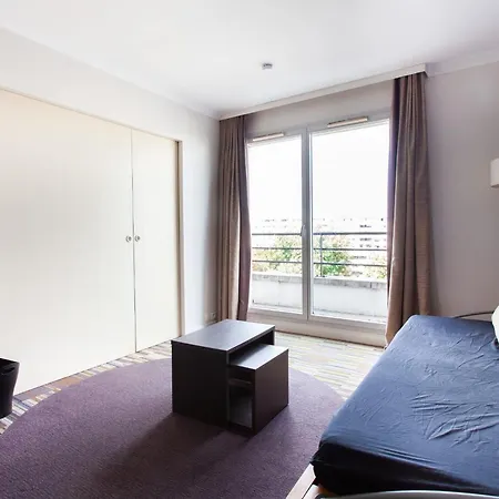 Cosy With Balcony Near Buttes Chaumont *