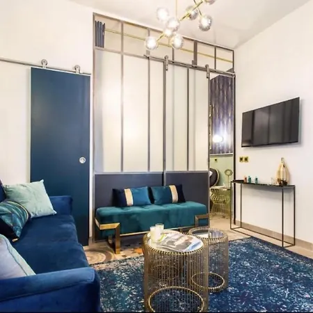 Charming 2br # Grands Boulevards Париж