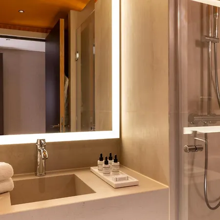 Belinda & Hotel 4*