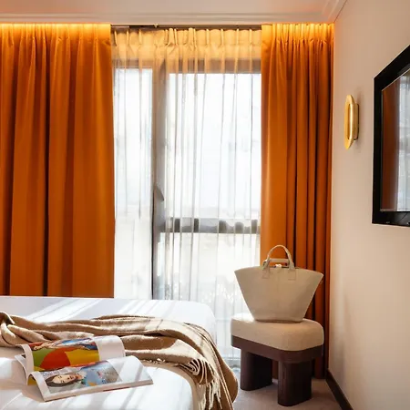 Belinda & Hotel Paris