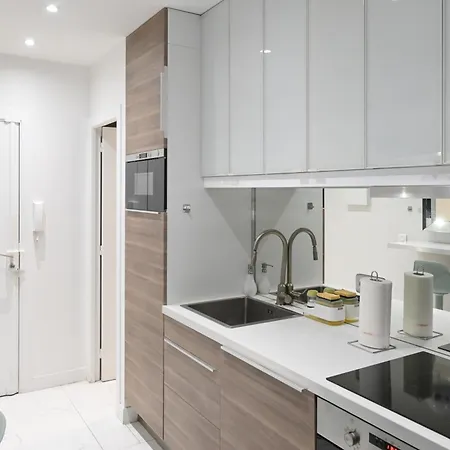 Modern & Peaceful 1bd By Champs-elysees With Ac Apartment