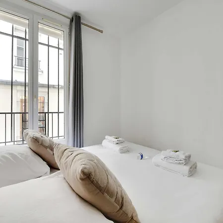 Chic - 1br 4p - Place De La Nation Apartman *