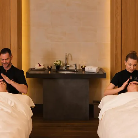 The Peninsula Parigi