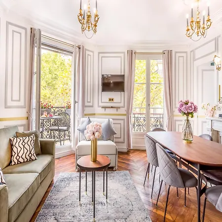 Luxury 2 Bedroom With Balcony - Louvre&notre Dame Paris
