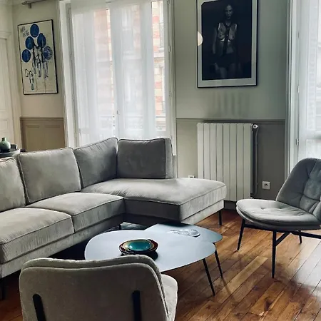 Stylish Parisian Montmartre 2br Апартаменты *