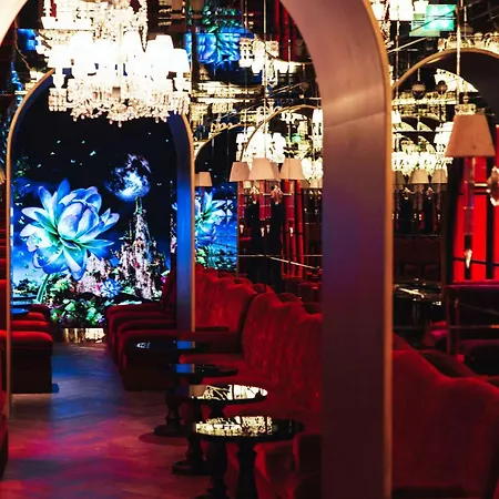 Sax Paris, Lxr & 5*