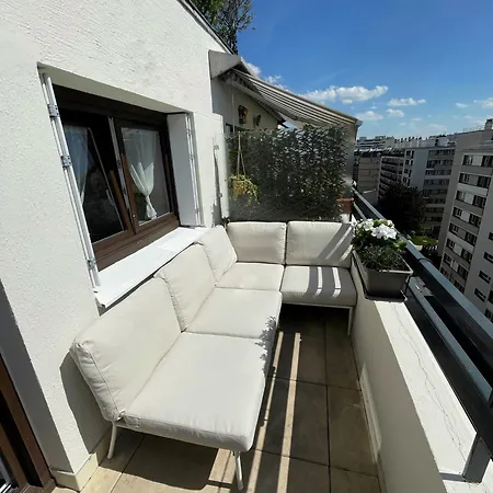 F8 - Terrace Paris's View, Eiffel Tower Area *