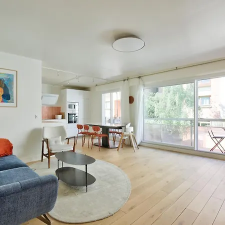 Hidden Gem In The Heart Of Paris' 11th District Apartment