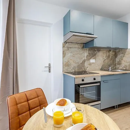 Appartement Nid Douillet Pour Deux Coeur Du 19e Arrondissement Parijs