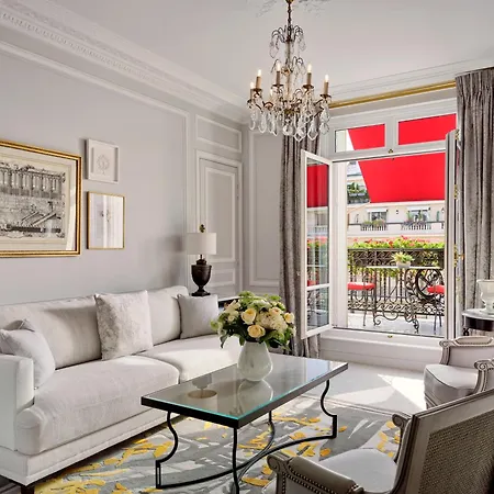 Hotell Plaza Athenee - Dorchester Collection Paris