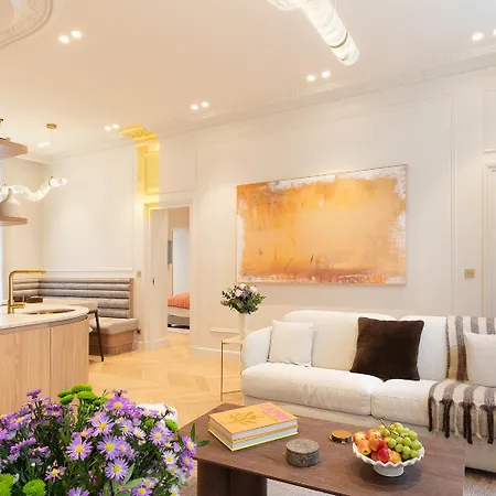 Maison Galante's With Services In Louvre - Rue Des Dechargeurs
