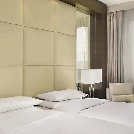 Hyatt Regency Etoile Paris