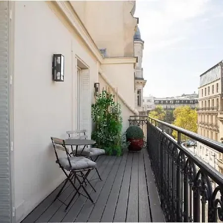 Before Making A Request, Read My Profile Host At Bottom Of Page # Quiet, Convenient, And Warm Paris