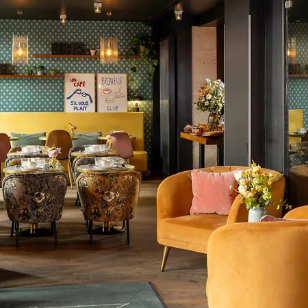 Hotel Maxim Folies Paris
