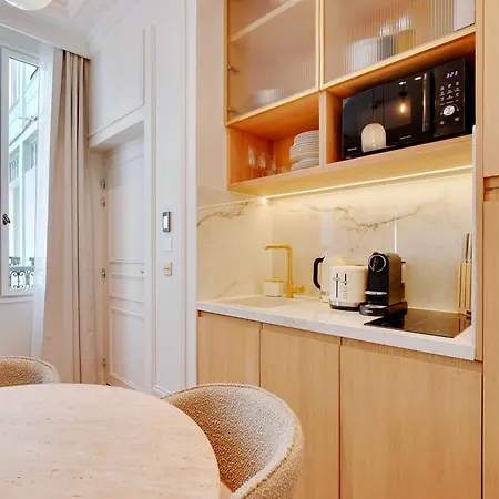 Maison Galante's With Services In La Madeleine - Opera Appartement Paris