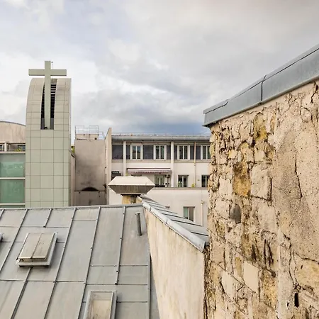 Pied-a-terre Near Bastille & Voltaire 11th アパート
