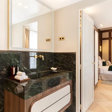 Maison Galante's With Services In Louvre - Rue Des Dechargeurs * Paris