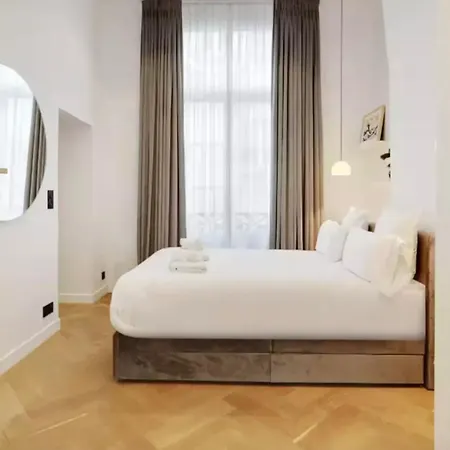Apartmán Luxurys 2br Front Notre Dame Cathedrale *