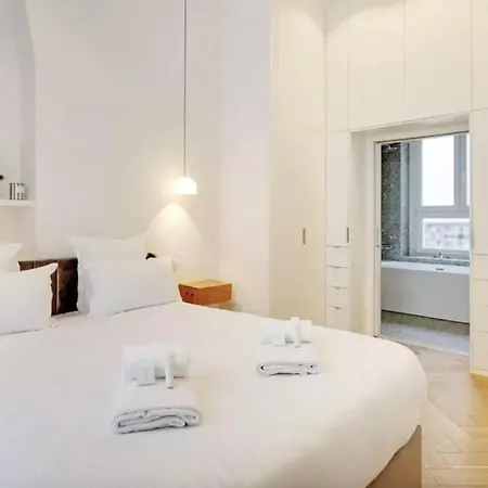 Luxurys 2br Front Notre Dame Cathedrale Apartmán *