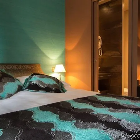 La & Hotel 3*