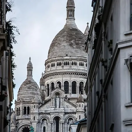Apartment Montmartre Renoir