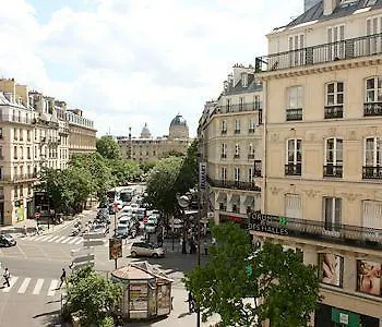 Des Halles 3*