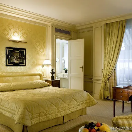 San Regis Hotel