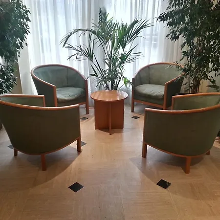 Pax 18e Hotel