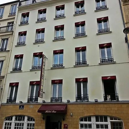 Pax 18e Hotel 2*