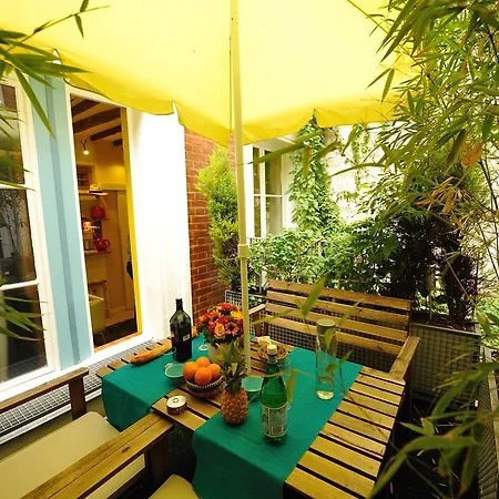 Appartamento Les Patios Du Marais 1 *
